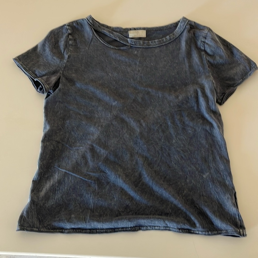 T- shirt